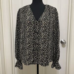 ACOA Black Button Up V-Neck Blouse Sz Large Leopard‎ Print Pattern  Poet Sleeves